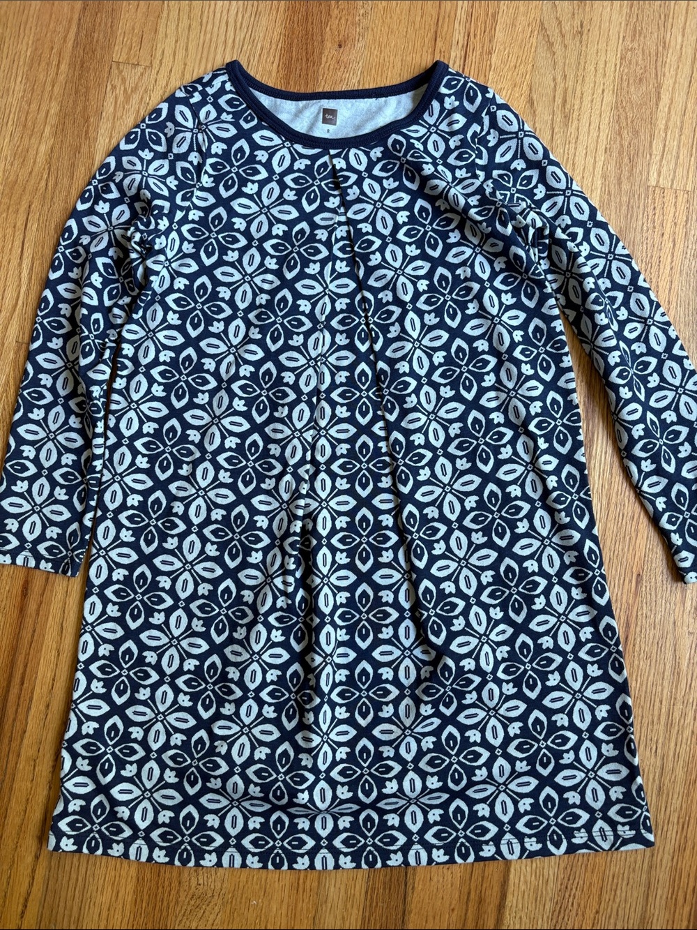 Tea Collection size 8 Navy & White Geometric Long Sleeve Tunic Dress
